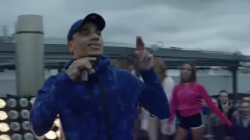 Le survêtement de Mister V dans sa vidéo Clash d'astéroïde