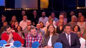 The bomber jacket with polka dots of Valerie Benaim in #TPMP't Touch my post