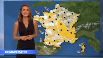 La robe à Zip décoratif de Cali Morales dans La météo de M6 du 13/03/2018