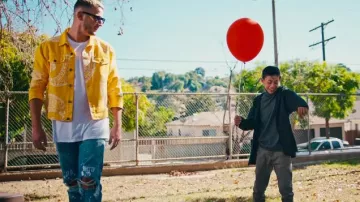 The john Golden Denim "No Mercy" from DJ Snake in her video clip A Different Way