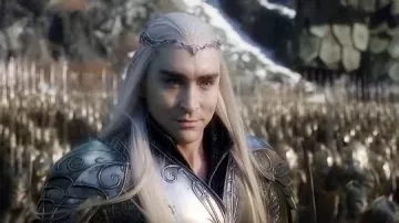Thranduil's (Lee Pace) shoulders and gorget in The Hobbit: The Battle of the Five Armies