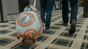 La maleta Star Wars BB-8 de Elvis (Naim Baha) en diez por ciento S02E03