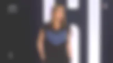 La camiseta de Léa Salamé en el espectáculo Stupéfiant! de lunes 5 de marzo de 2018
