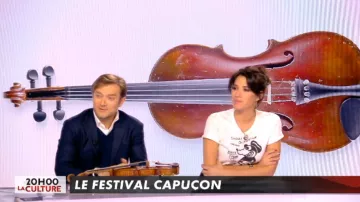 Le t-shirt Mickey Social Distortion de Laurie Cholewa dans L'info du vrai du 20/03/2018