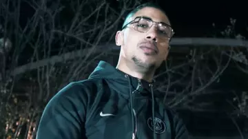 Les lunettes de vue de Maes dans son freestyle #MaesEstLiberable IV "RS6"