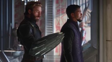 Shield of Captain America / Steve Rogers (Chris Evans) as seen in Avengers: Infinity War