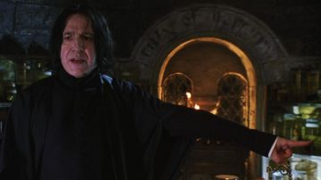 Holding Severus Rogue (Alan Rickman) in Harry Potter and the chamber of secrets
