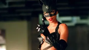 Le costume de Catwoman de Patience Philips (Halle Berry) dans le film Catwoman