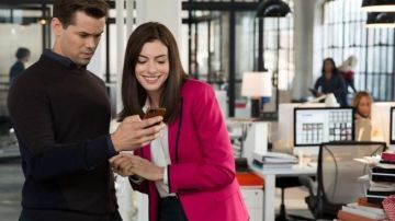 Anne hathaway outlet the intern outfits