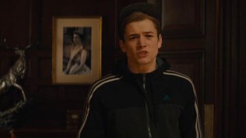 Sudadera con capucha Adidas de Eggsy (Taron Egerton) en Kingsman: Secret Service