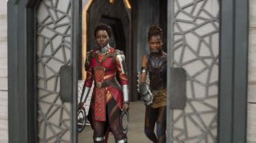 Réplica completa del traje de Shuri (Letitia Wright) como se ve en Black Panther
