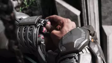 Shuri's (Le­ti­tia Wright) Kimoyo beads bracelet as seen in Black Pan­ther