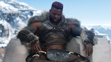 M'Baku (Winston Duc) gris singe fourrure comme on le voit dans Black Panther