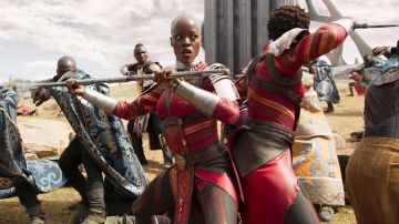 Na­kia's (Lu­pita Nyong'o) ring blades replica as seen in Black Pan­ther