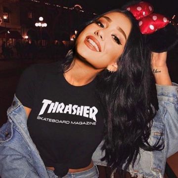 The t-shirt Thrasher Magazine black worn by Ariana Grande