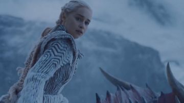 Dae­ne­rys Tar­ga­ryen's (Emi­lia Clarke) fur coat as seen in Game of Thrones 7x06