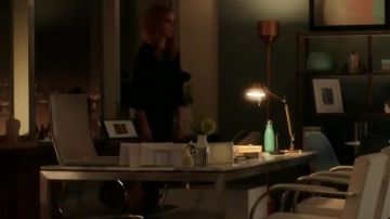 The black dress in crepe Roksanda Donna Paulsen (Sarah Rafferty) in Suits S07E10