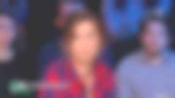 The plaid shirt of Camille Girerd in C policy 29/01/2018
