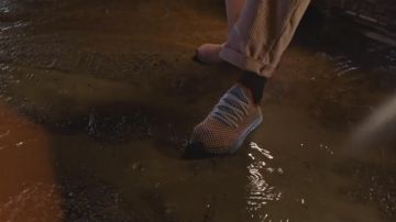 Sneakers Adidas Deerupt of Ghali in his clip Ricchi Dentro