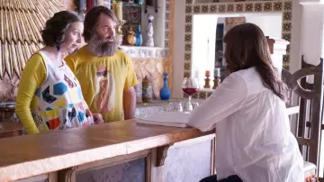 Le t-shirt hot-dog moustache de Phil Mil­ler (Will Forte) dans Last Man On Earth S04E13