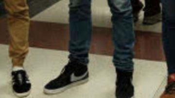 Sneakers Nike SB Blazer Mid of Simon Spier (Nick Robinson) in Love, Simon