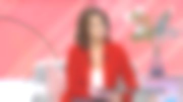 El detalle de la chaqueta blazer roja de Faustine Bollaert en It Starts Today del 30/01/2018