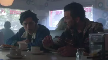 la chemise à carreaux de Forsythe Pendleton Jones II / FP (Skeet Ulrich) dans Riverdale S02E08