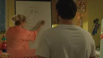 The oven glove Captain America seen in the movie Josephine rounds