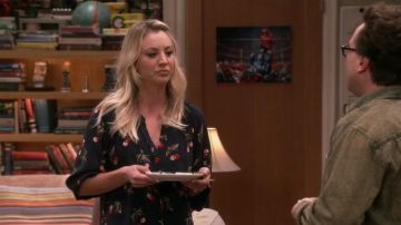 Top with cherries Penny (Kaley Cuoco) in The Big Bang Theory S11E18