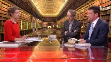 Le pull rouge de Adele Van Reeth dans Livres et vous du 07/04/2018