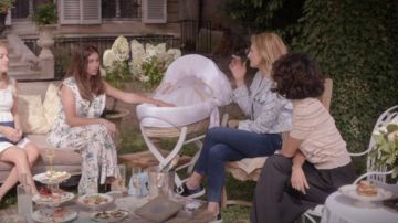 Zapatillas resbalan en Viv Strass Roger Vivier de Alexia (Julia Piaton) en el Día D