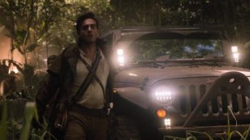 The Jeep Wrangler Russel Van Pelt (Bobby Cannavale) in Jumanji : Welcome to the jungle