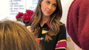 The printed shirt of Ophélie Meunier in #ZoneInterdite of the 08/04/2018 (print available in a dress)