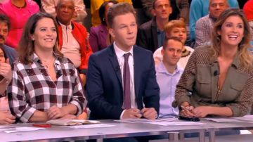 The khaki jacket of Caroline Ithurbide in This is that the television in the 08/01/2018