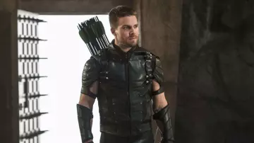 Leather Jacket Vest worn by Green Arrow / Oliver Queen (Stephen Amell) as seen in Arrow S04E05