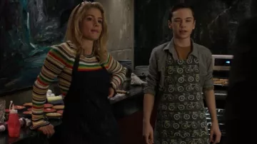 Le sweat rayé de Felicity Smoak (Emily Bett Rickards) dans Arrow S06E14