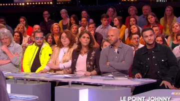 The jacket-flower Valérie Benaïm in #TPMP't Touch my post of the 10/04/2018