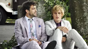 Pink Blazer worn by Luke Curran (Daniel Ings) as seen in Lovesick S03E01