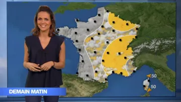 Le top marine à nœud de Cali Morales dans La météo de M6 du 18/02/2018