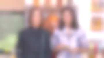 La blouse à carreaux de Farida dans La quotidienne du 12/04/2018