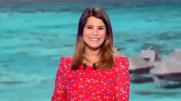 La robe rouge à fleurs de Karine Ferri pour Le tirage de L'Euro Millions du 10/04/2018