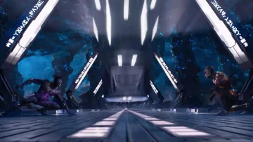 E­rik Kill­mon­ger's (Mi­chael B. Jor­dan) jaguar mask replica as seen in Black Pan­ther