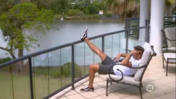 Zapatillas Vans negras de Tony en Les Marseillais Australia