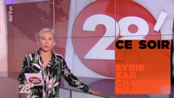 La chemise à fleurs de Elisabeth Quin dans 28 minutes du 13/04/2018