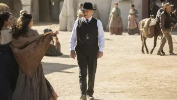 Chapeau noir porté par le Dr Robert Ford (Anthony Hopkins) comme on le voit dans Westworld S01E06
