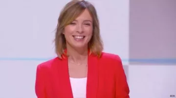 The red jacket of Isabelle Ithuburu in the tube Channel + the 14.04.18