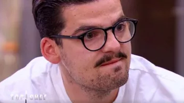 The glasses Camille Delcroix, contestant on Top Chef (2018)