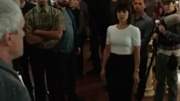 The dress Ted Baker range by Quinn King (Constance Zimmer) in UnReal S03E06