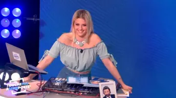 El crop top de Kelly Vedovelli en #TPMP Touche pas à mon poste del 16/04/2018