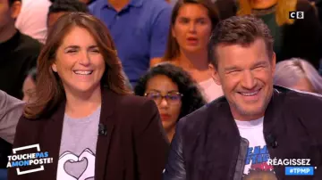 Camiseta de mano de Mickey con forma de Corazón de Valérie Bénaïm en #TPMP Touche pas à mon poste del 04/04/2018